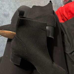 Black heels
Women’s size 7.5